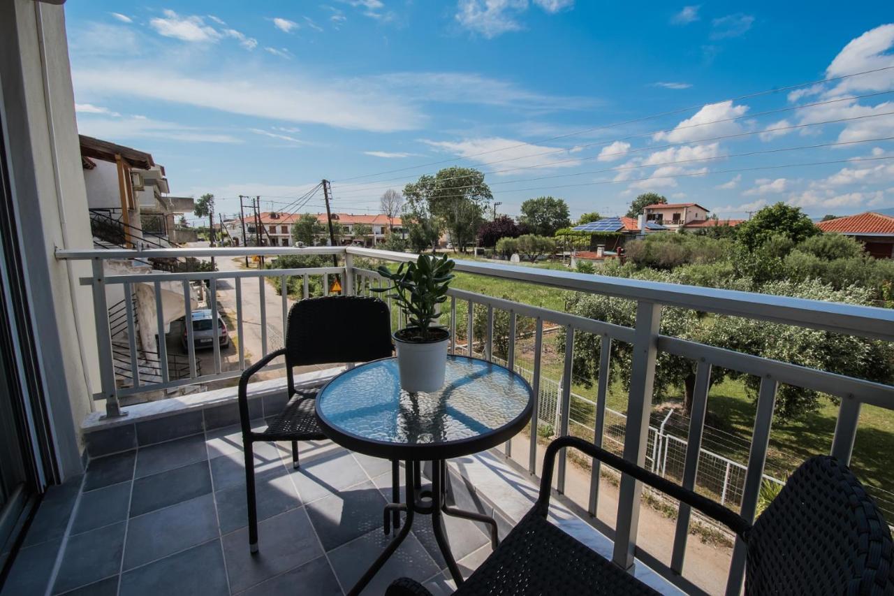 Chelona Apartments Nea Plagia Eksteriør billede