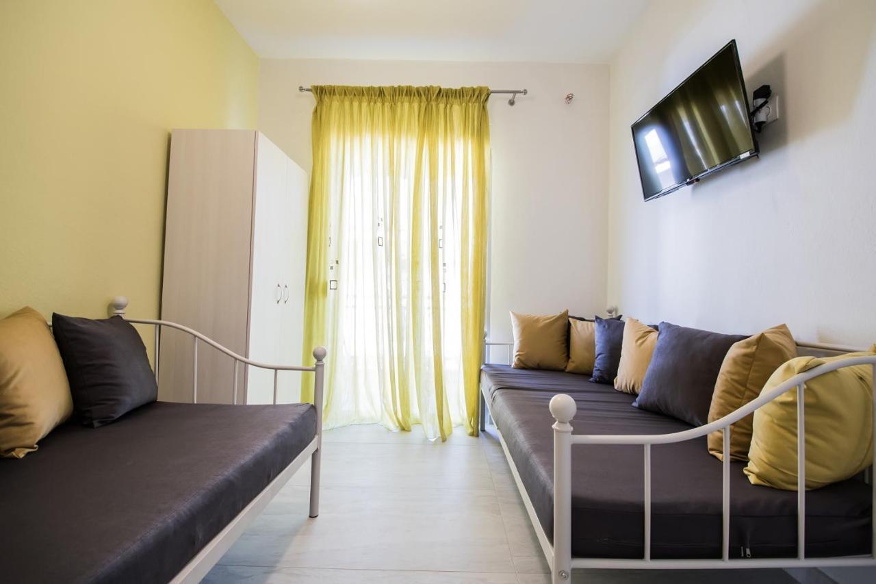 Chelona Apartments Nea Plagia Eksteriør billede